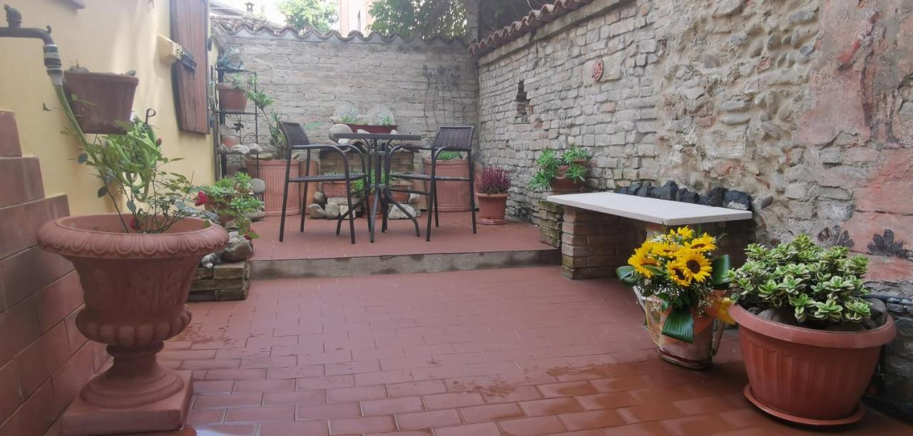 Parma City Centre With Patio Exterior foto